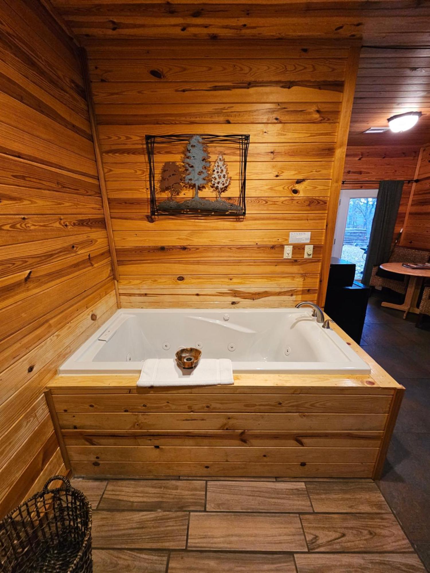 5 Min To Beaver Lake-King Bed-Fire Pit-Jetted Tub #1 Eureka Springs Exterior foto